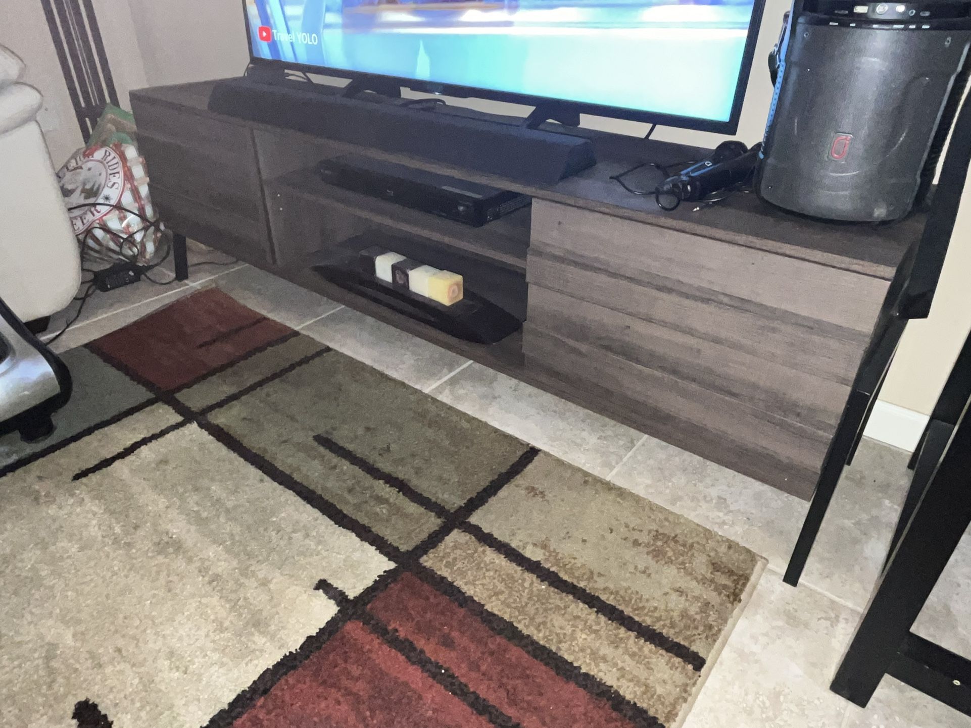 TV Stand 