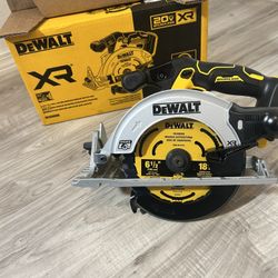DEWALT 20V MAX Cordless Brushless 6-1/2 in. Sidewinder Style Circular Saw (Tool Only)new 