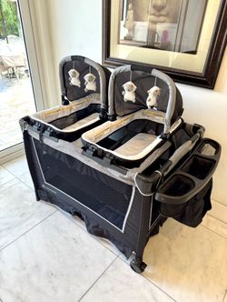 Foldable Double Bassinet Pack And Play