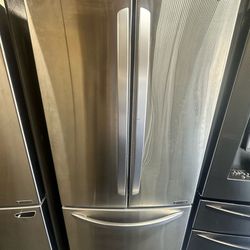 LG 30" STAINLESS STEEL COMPACT BOTTOM FREEZER REFRIGERATOR WITH ICE MAKER 