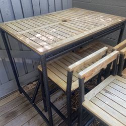 Outdoor Table And 4 Chairs