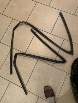 2012-2015 Nissan Altima door weather strips great condition