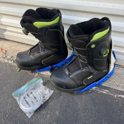 K2 Clicker step in step on snowboard boots men’s 12 & bindings
