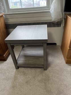 End table Brand new