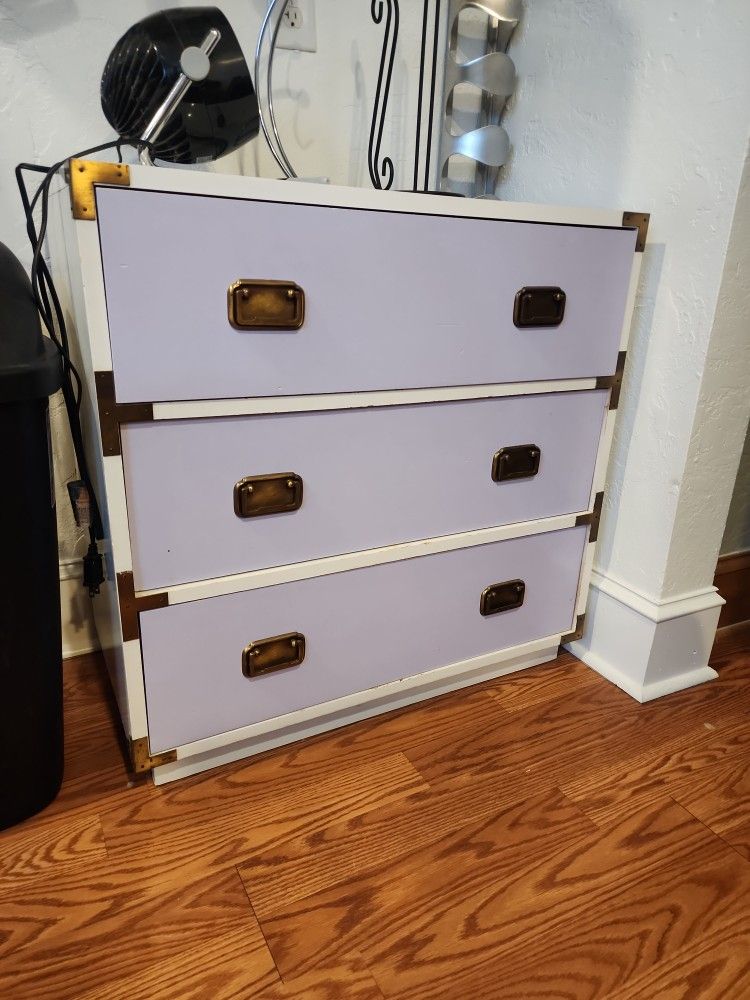 Nice Dresser High Gloss Top For 50 Delivered