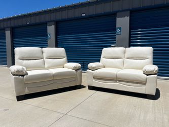 Brand New. (Set of 2) Modern Design Loveseats. Pearl white. $649