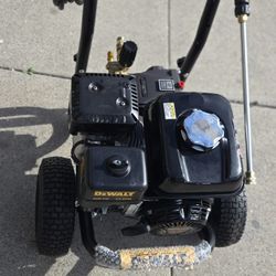 3600 Dewalt Power Wader Gas Motor Honda