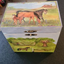 Enchantmints Horse Mirrored Musical Jewelry Box