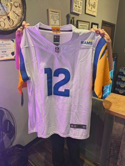 L.A. Rams football jersey XL
