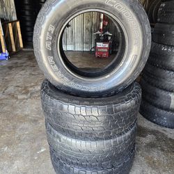 17 INCH TIRE 265/70R17 COOPER DISCOVERER AT 3