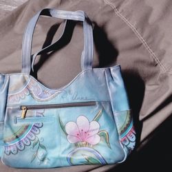 Woman's Leather Handbag