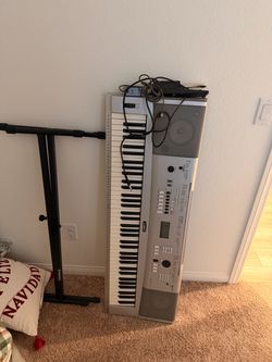 Yamaha Electronic Keyboard with Stand