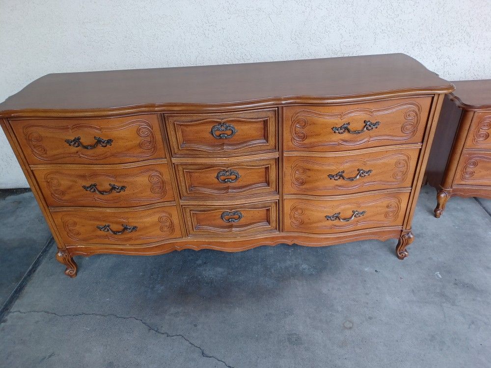 Basset Dresser And Mirror French Provential