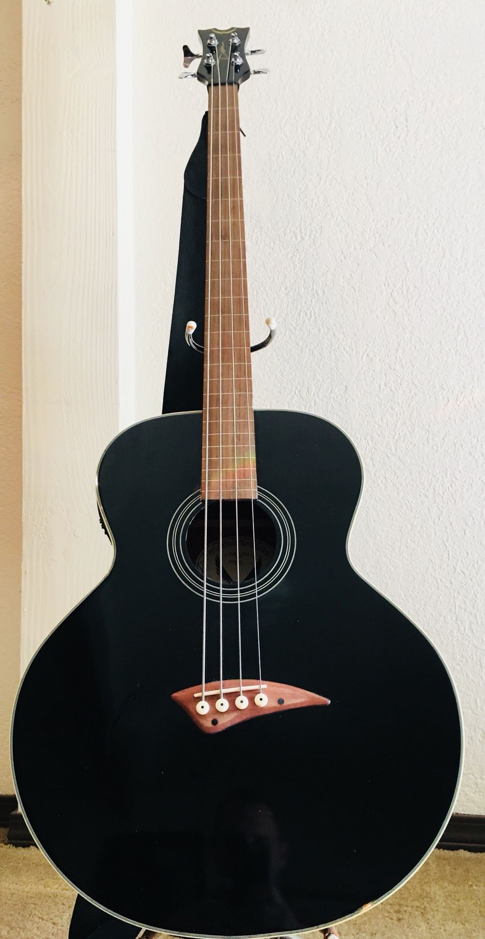 Dean electric acoustic fretless bass