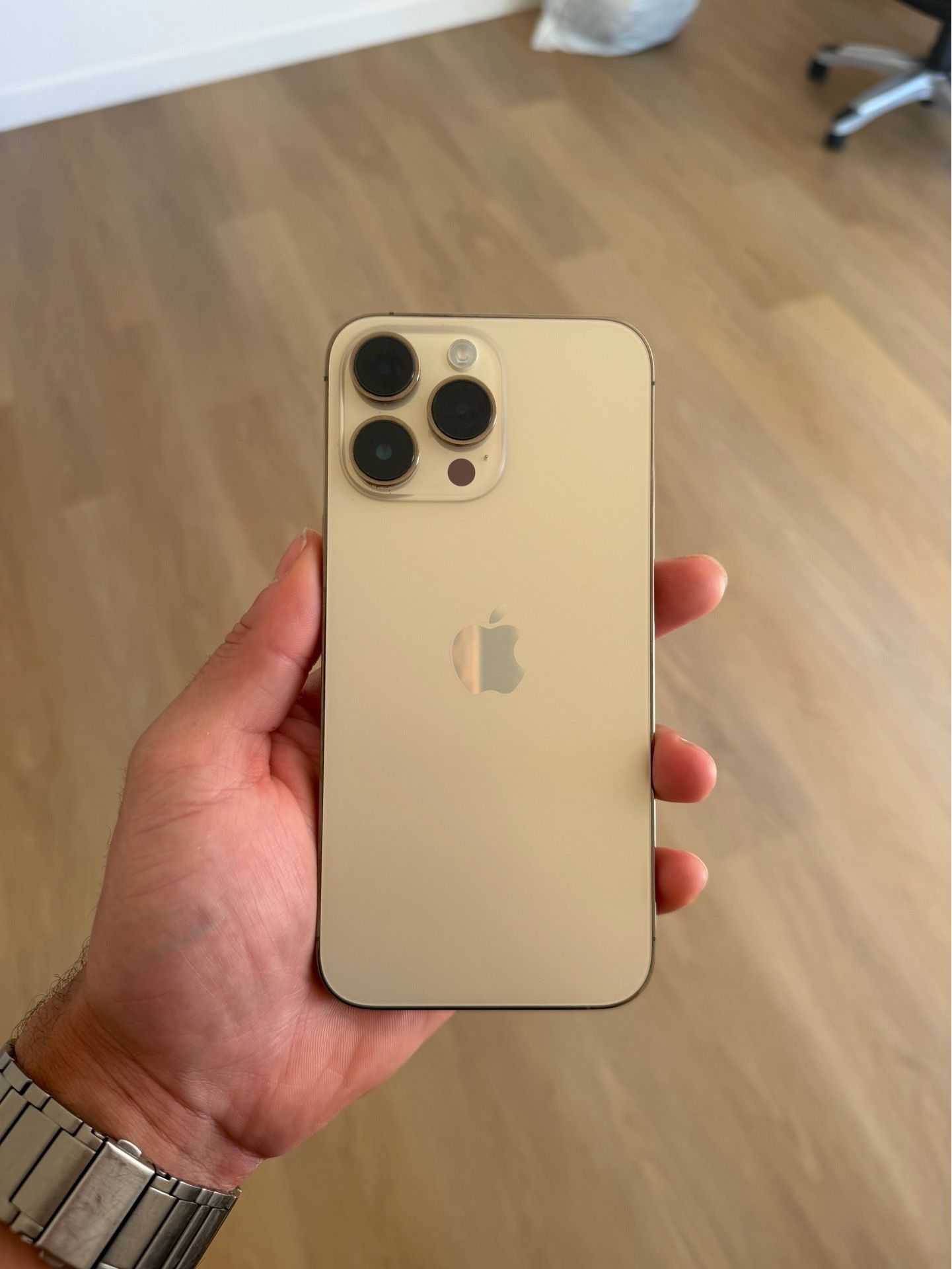 iPhone 14 Pro Max 256GB Gold - Great Condition w/ Original Box