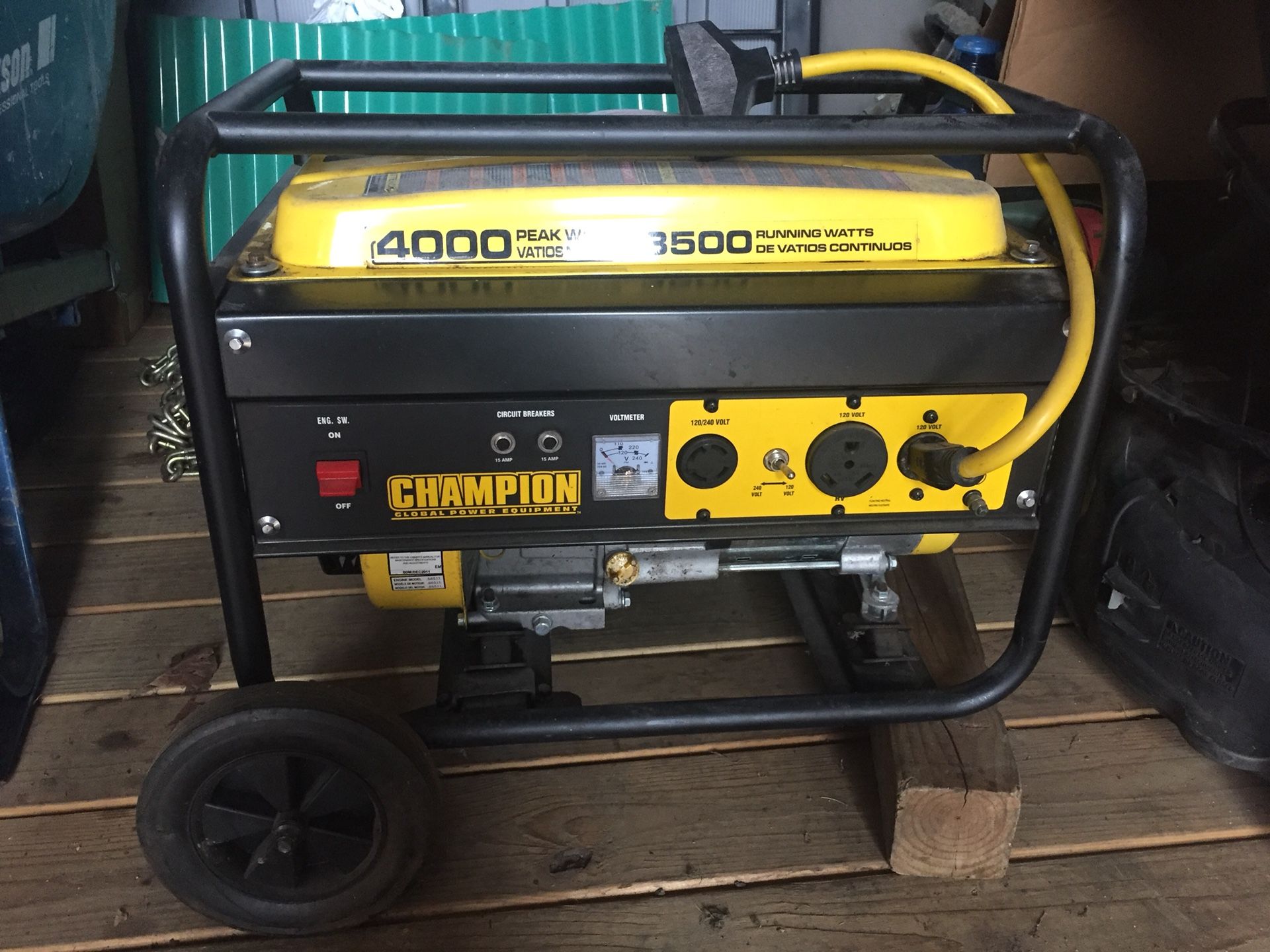 Champion generator 4000 Watts peak 3500 continues