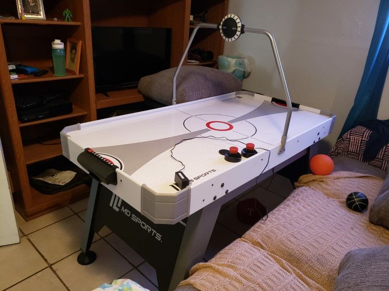 Air Hockey Table
