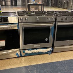 New Kitchen Aid Slide In Gas Range Five Burners‼️‼️