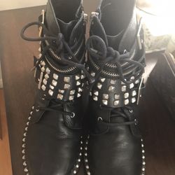 Women’s Shoes