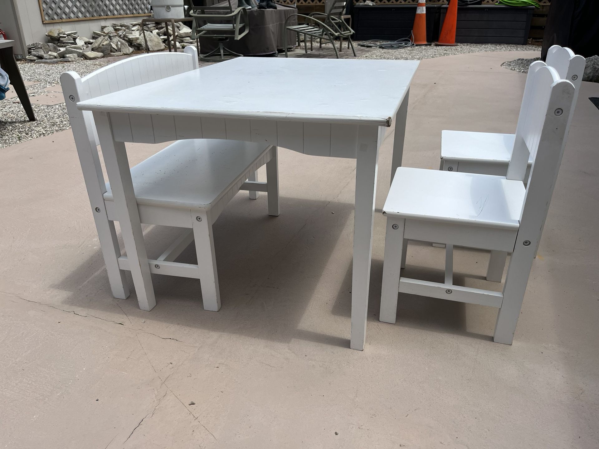 Children’s Furniture Table & Chairs 