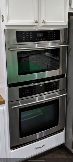 Jenn Air 30" Microwave and Wall Oven  2 pieces