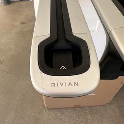 Rivian Cargo Crossbars 