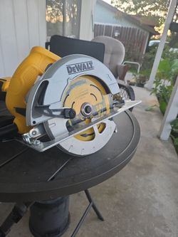Shop DEWALT
15 Amp Corded 7-1/4 in. Lightweight Circular Saw
STORE PRICE $169