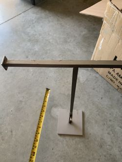 Metal T stand