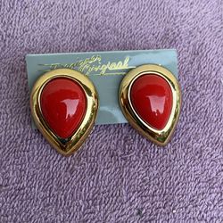 Vintage Stud Red Earrings Gold Tone