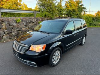 2013 Chrysler Town & Country (Touring)