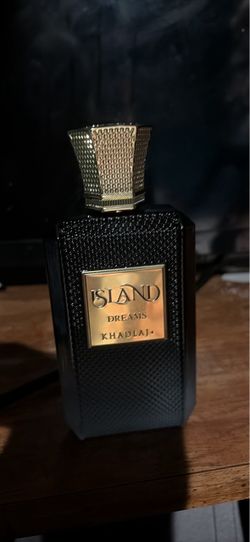 Island dreams Khadlaj