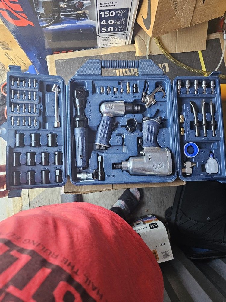 62 Piece Air Tool Kit