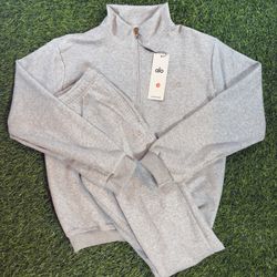 Men’s quarter zip set – new – sizes L and XL