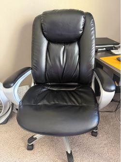 Black Leather Executive Office Chair