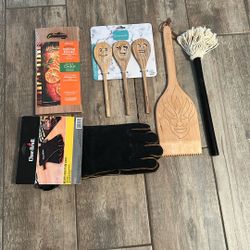 New 5 + Piece Grill And BBQ Set Plus Bonus