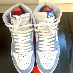 Jordan 1 Hyper Royal Size 11