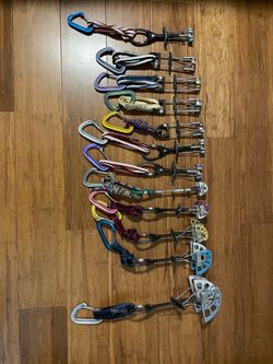 C4 Camelot Standard rack with Metolius cams