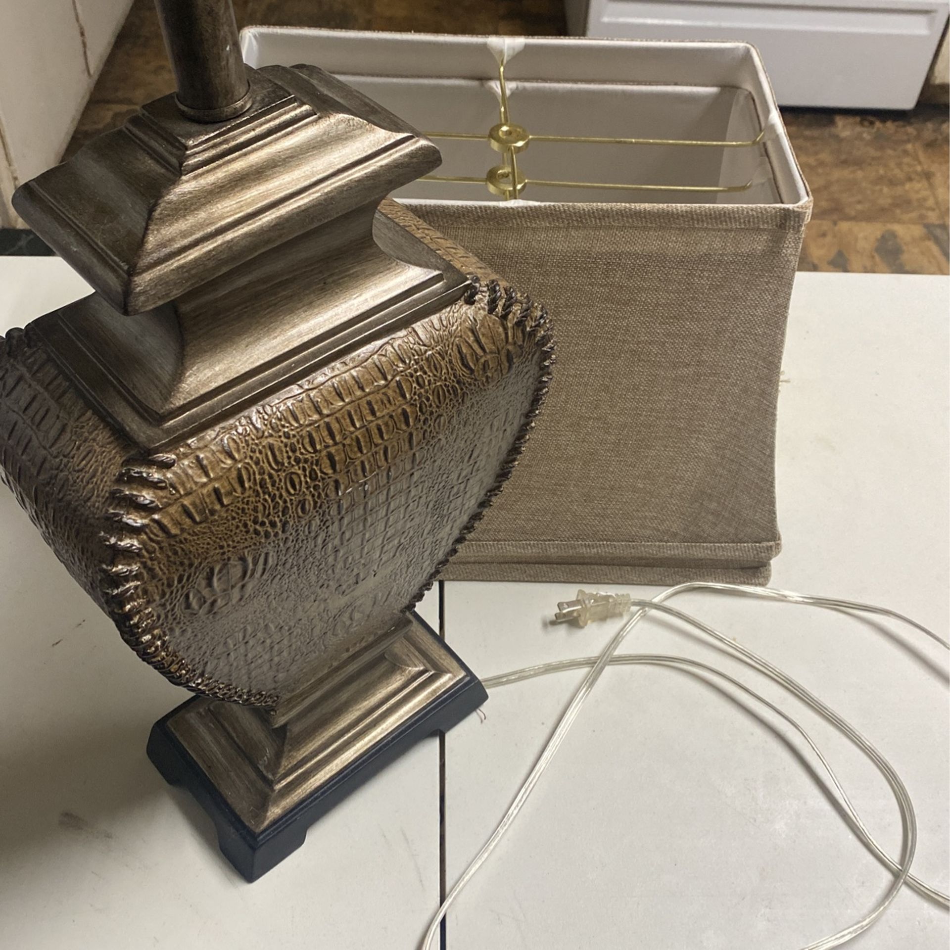 2 Lamps