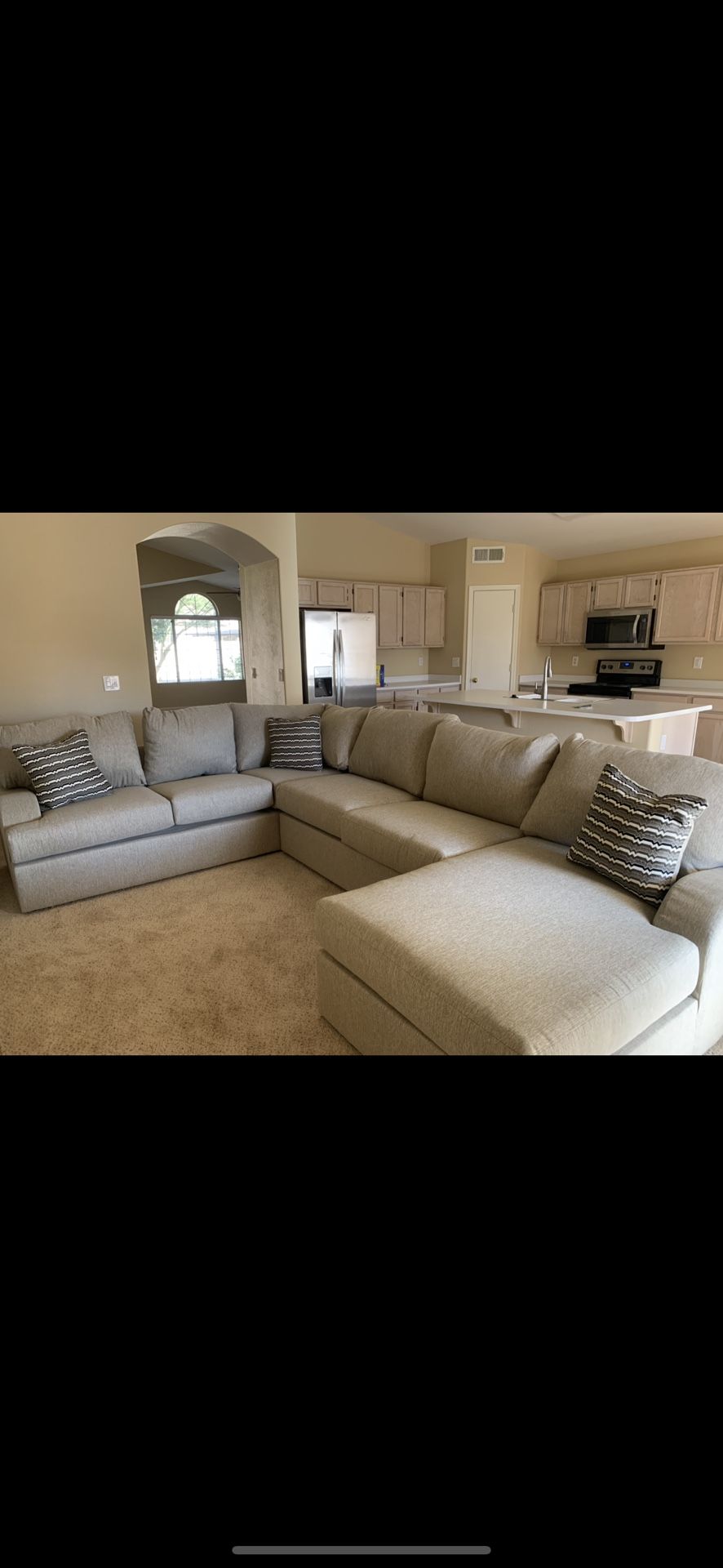 Living Spaces Sectional Couch $550 OBO