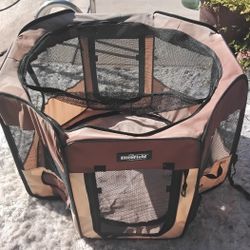 Pet/ Playpen/Dog House