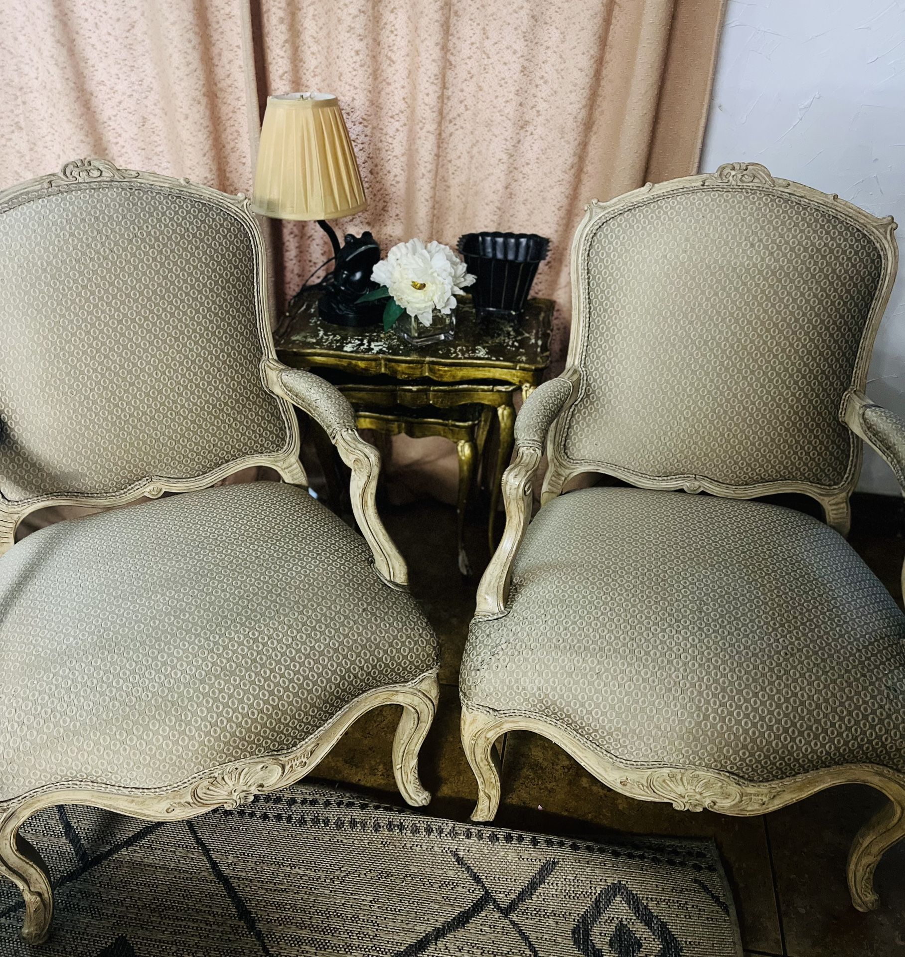 set vintage chairs