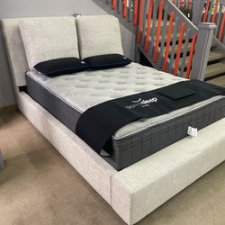 Oatmeal Queen Upholstered Bed 