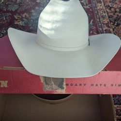 Serratelli Limited Edition 500X Cream Size 7 