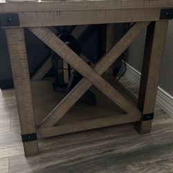 End Table - 1 table