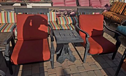 $300 BEAUTIFUL PATIO SET 2 BIG CHAIRS AND TABLE WITH SUNBRELLA CUSHIONS
