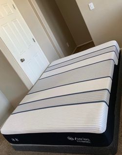 QUEEN SERTA ISERIES MATTRESS AND FREE BOX SPRING