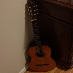 Yamaha Classical Guitar G170A