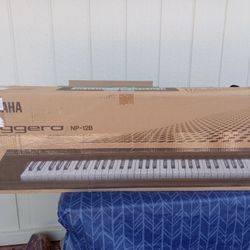Yamaha Piaggero Digital Piano Keyboard