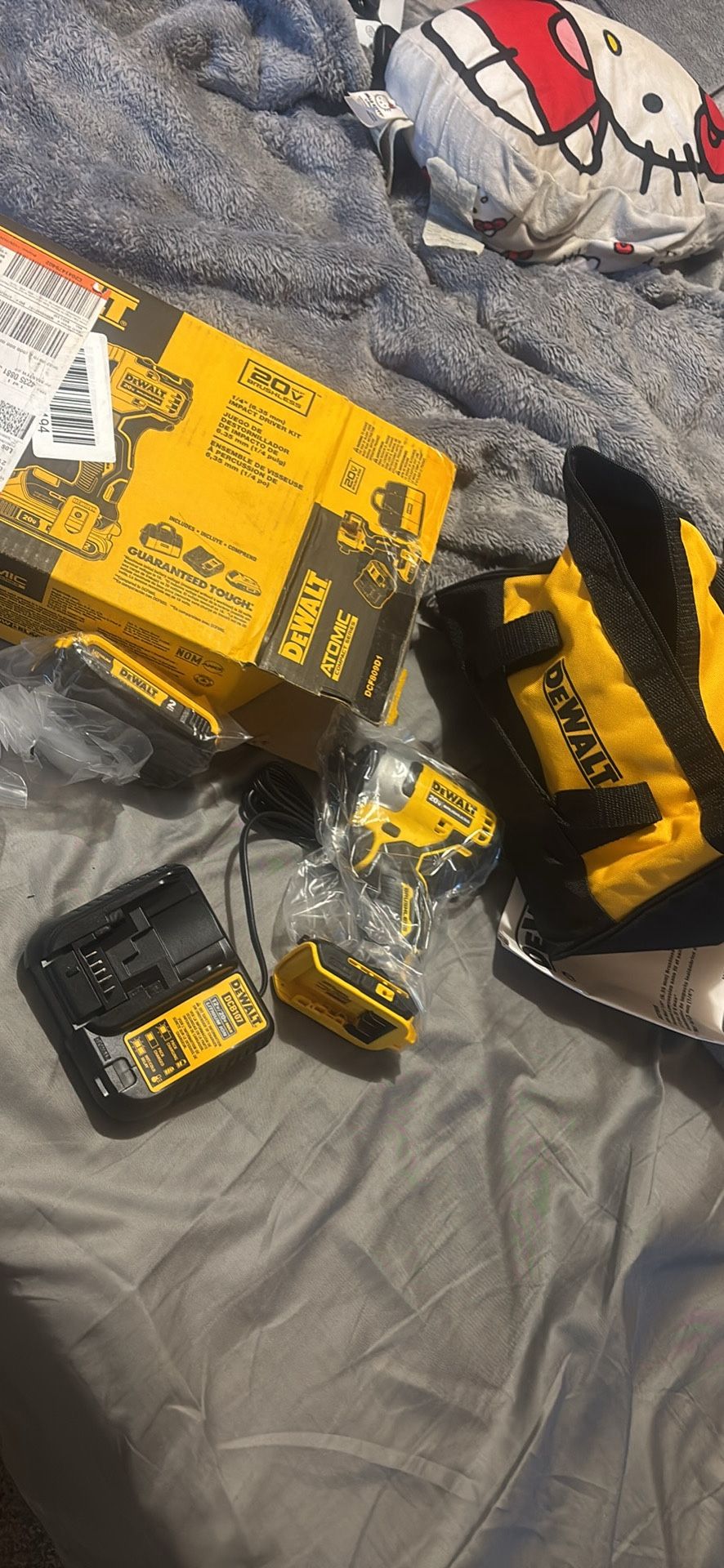 ATOMIC 20V Max Lithium-Ion Brushless Cordless Compact 1/4 in. Impact Driver Kit with 2.0Ah Battery, Charger and Bag