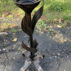 Elegant candle holder 